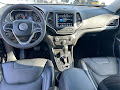 2022 Jeep Cherokee 2WD Latitude Lux