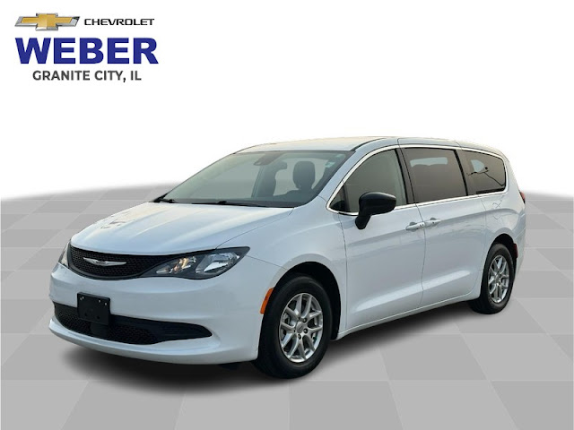 2024 Chrysler Voyager LX